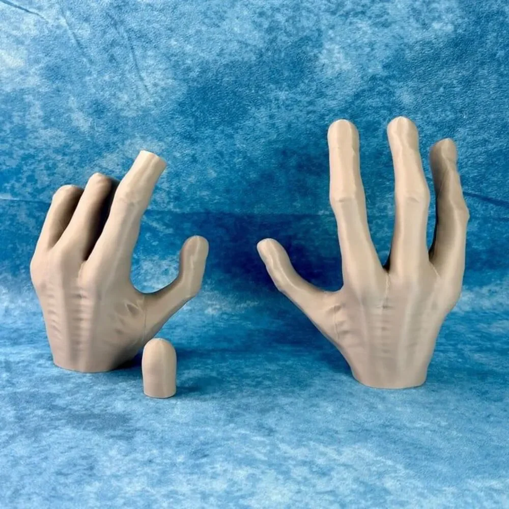 E.T. the Extra-Terrestrial Hands, Set of Hands, with Fingertip, E.T. Props